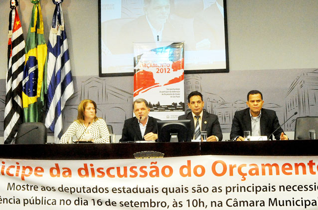 Bragato conduz audi?ncia do Or?amento, em Ara?atuba