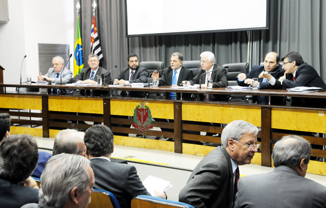 Finan?as debate Plano Plurianual 2012-2015 do Estado de S?o Paulo