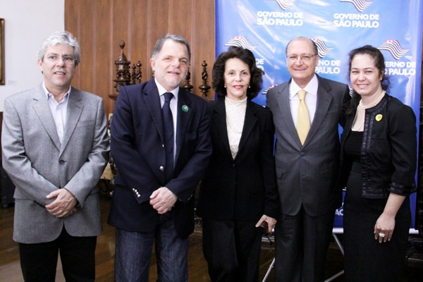 Prefeitura de Bastos renova contrato com a Sabesp