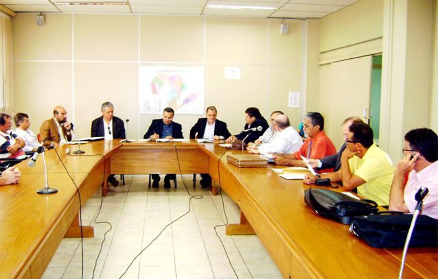 Prefeitos de Ourinhos, Assis e da Alta Paulista reivindicam na Sa?de